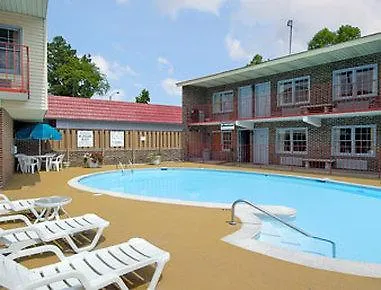 Captain John Smith Inn Williamsburg 2*,